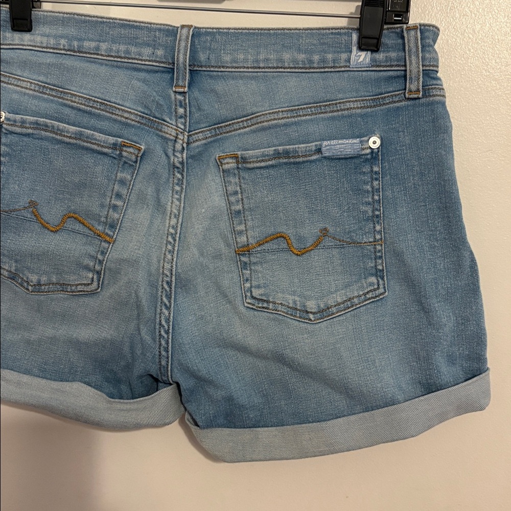 7 For All Mankind Light Wash Mid Roll Cuffed Denim Shorts 28 - Picture 6 of 9